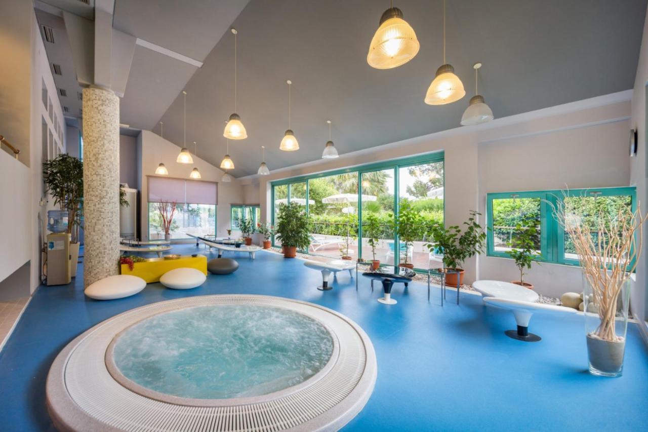 Bretanide Sport & Wellness Resort Бол Екстериор снимка