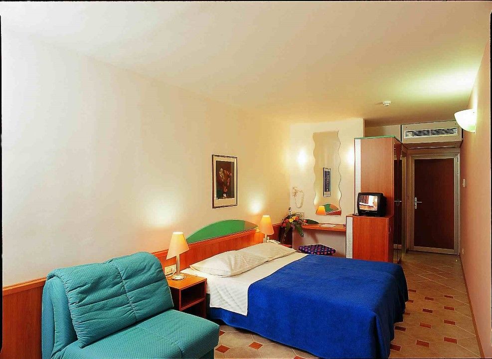 Bretanide Sport & Wellness Resort Бол Екстериор снимка