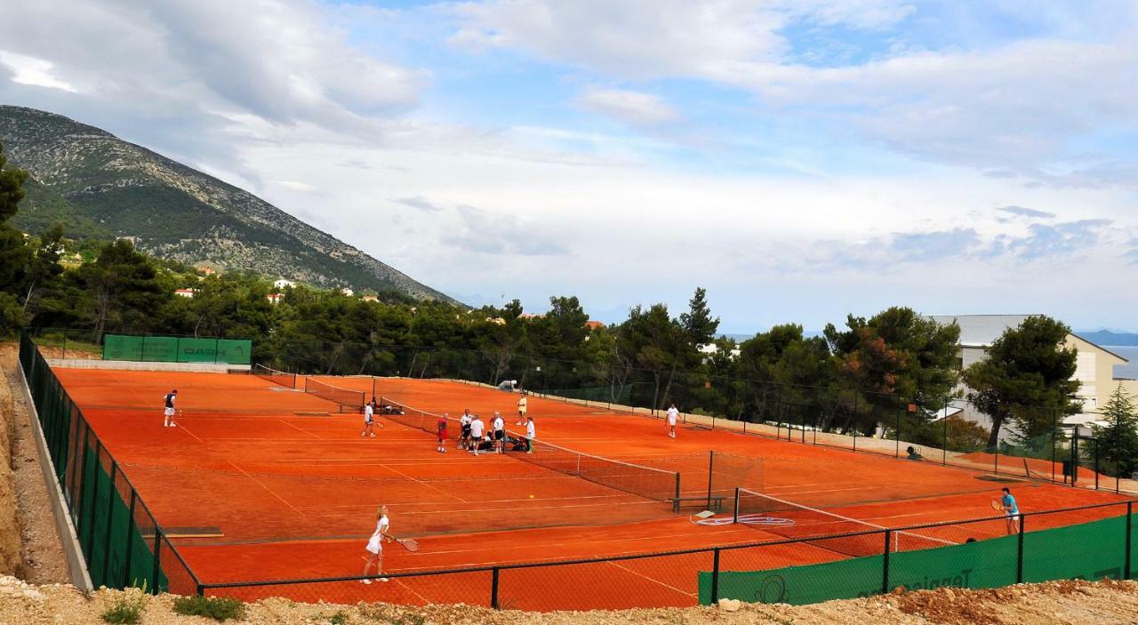 Bretanide Sport & Wellness Resort Бол Екстериор снимка