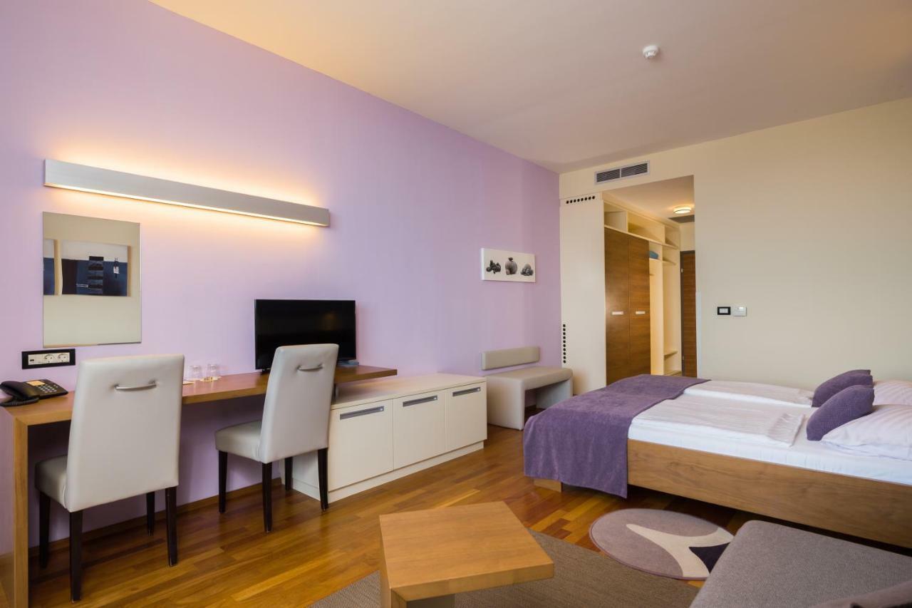 Bretanide Sport & Wellness Resort Бол Екстериор снимка