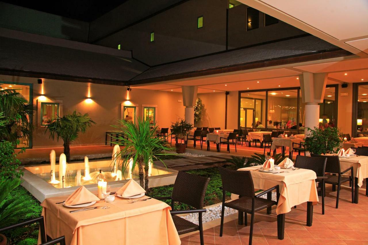 Bretanide Sport & Wellness Resort Бол Екстериор снимка